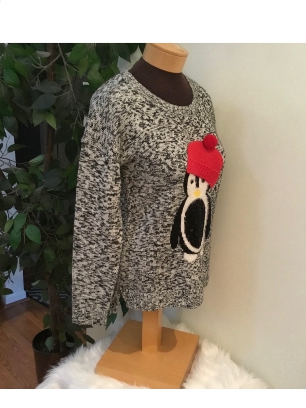 Reference Point Penguin Sweater - Size Small - Picture 3 of 16